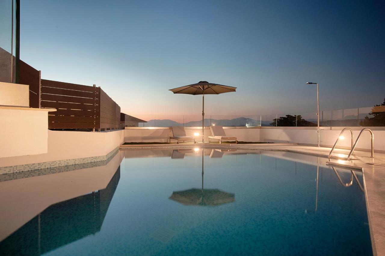 Serenity Villa Corinth Exteriör bild